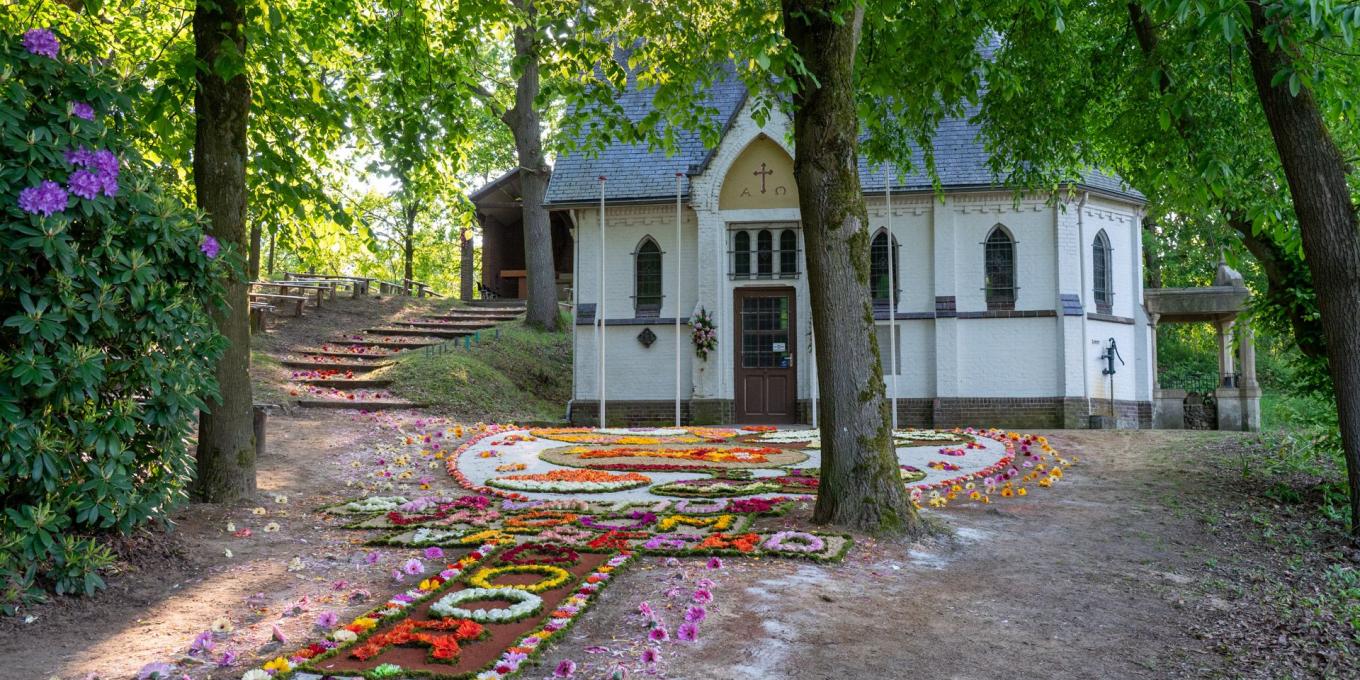 Bloementapijt servaasprocessie Nunhem